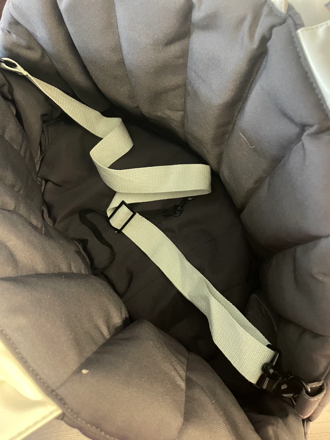 New Dog Carrier Medium Dogs Travel bag Up to 15 Lbs - photo 2