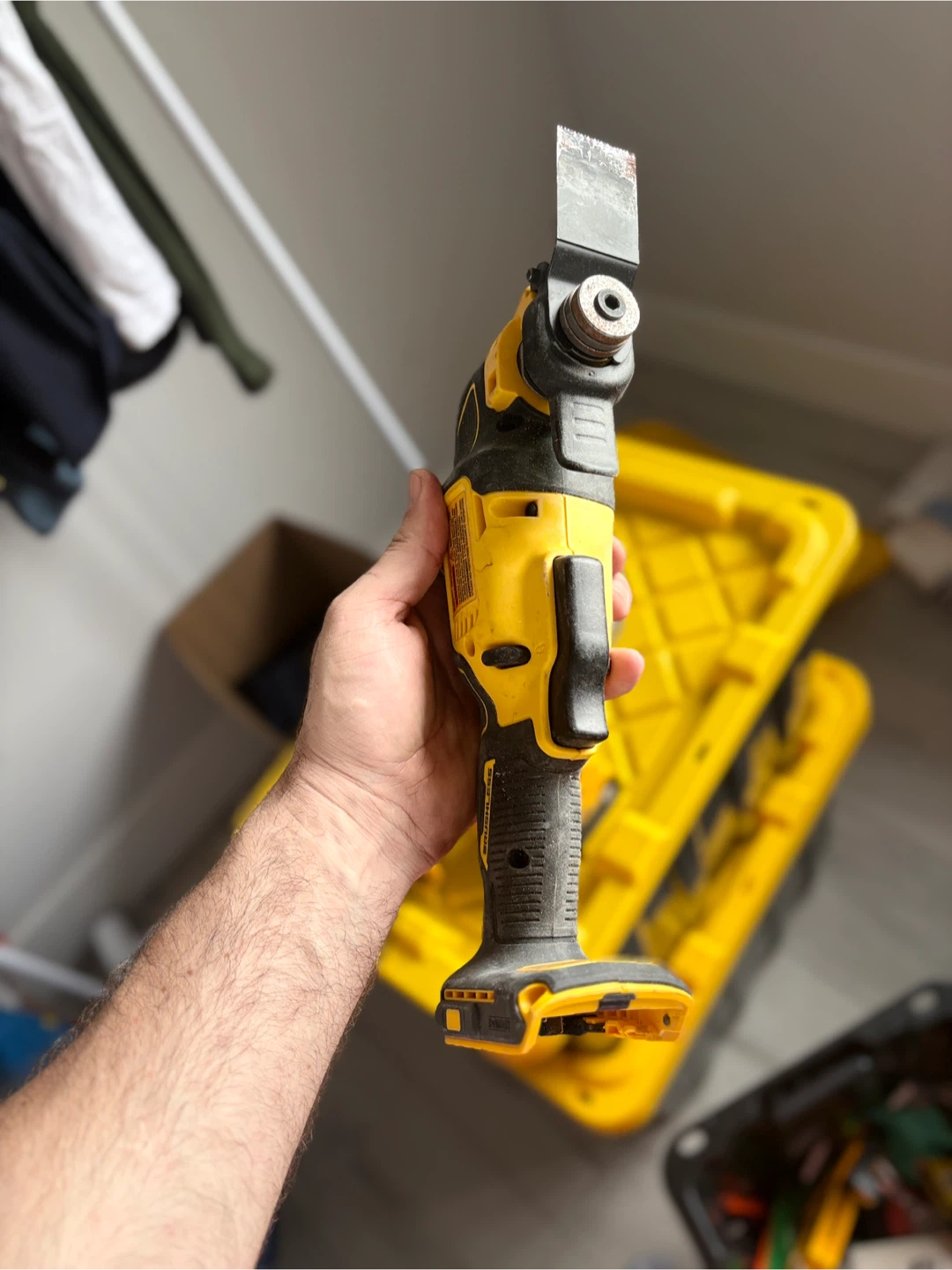 DeWalt Atomic 20V Brushless Oscillating Tool - photo 2