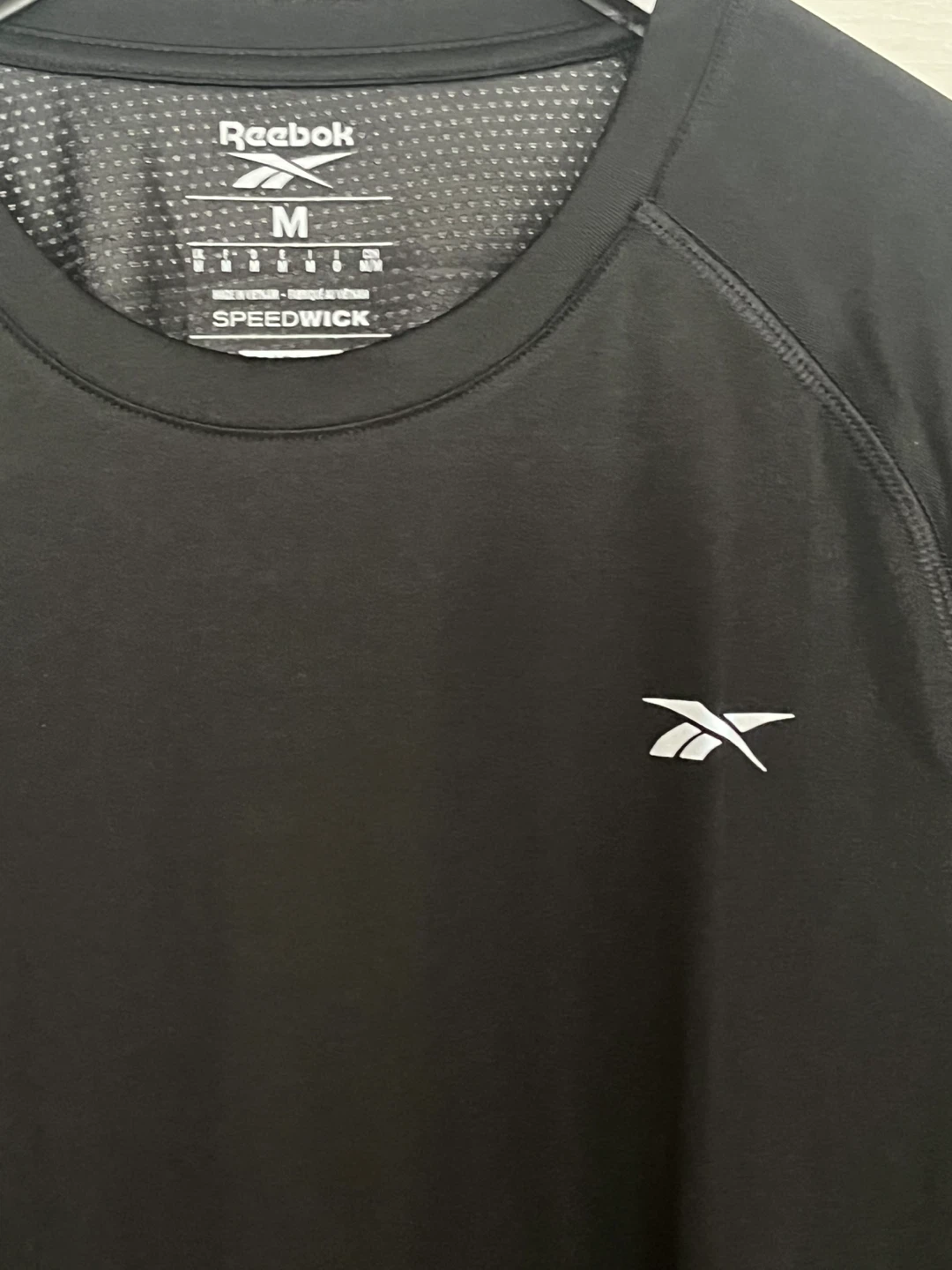 Reebok Long Sleeve Athletic Shirt Men’s Size Medium - photo 2