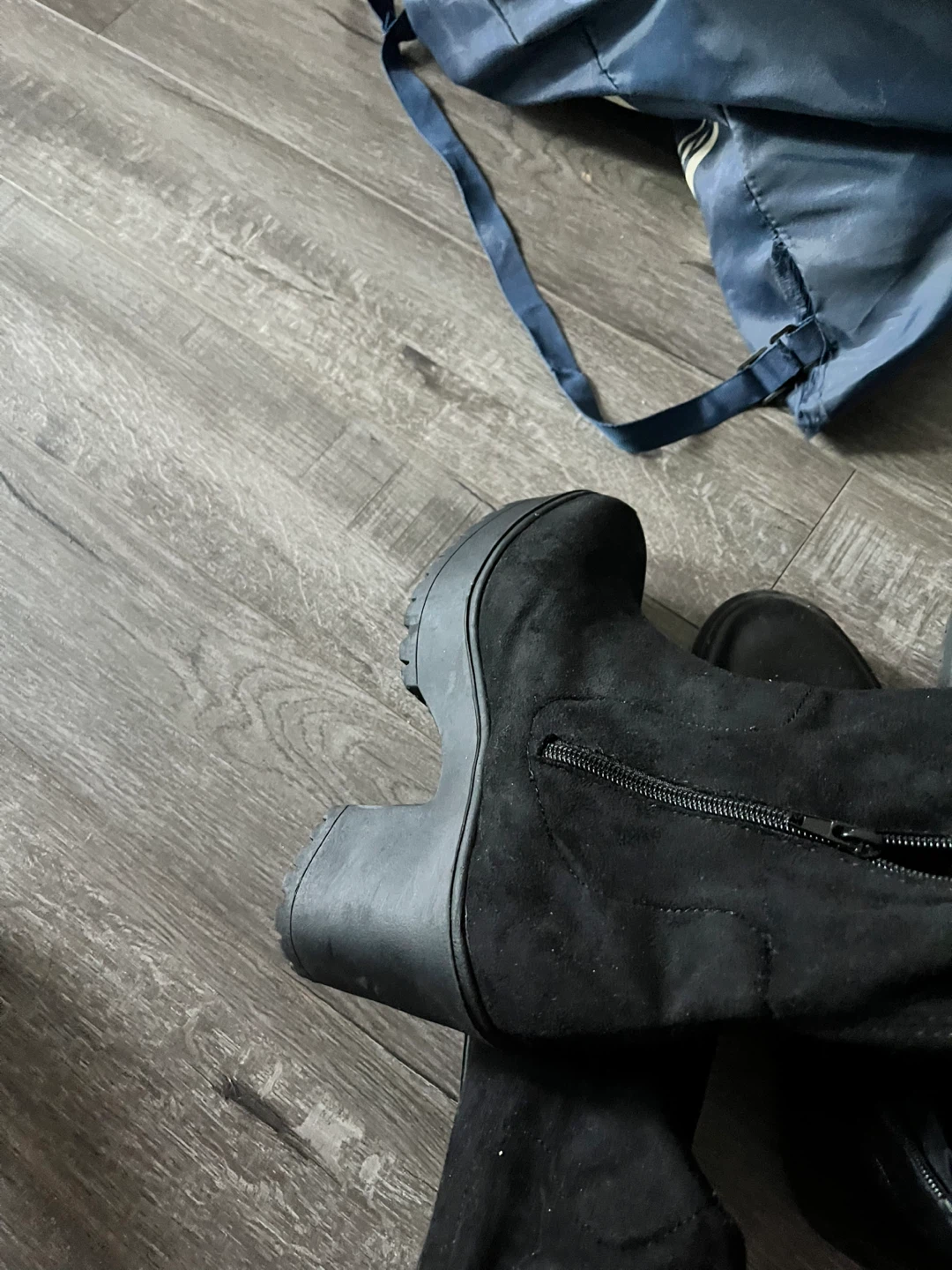 Black Suede Platform Boots - photo 2