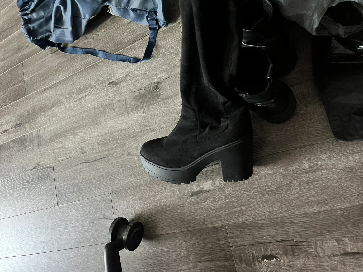 Black Suede Platform Boots - photo 3