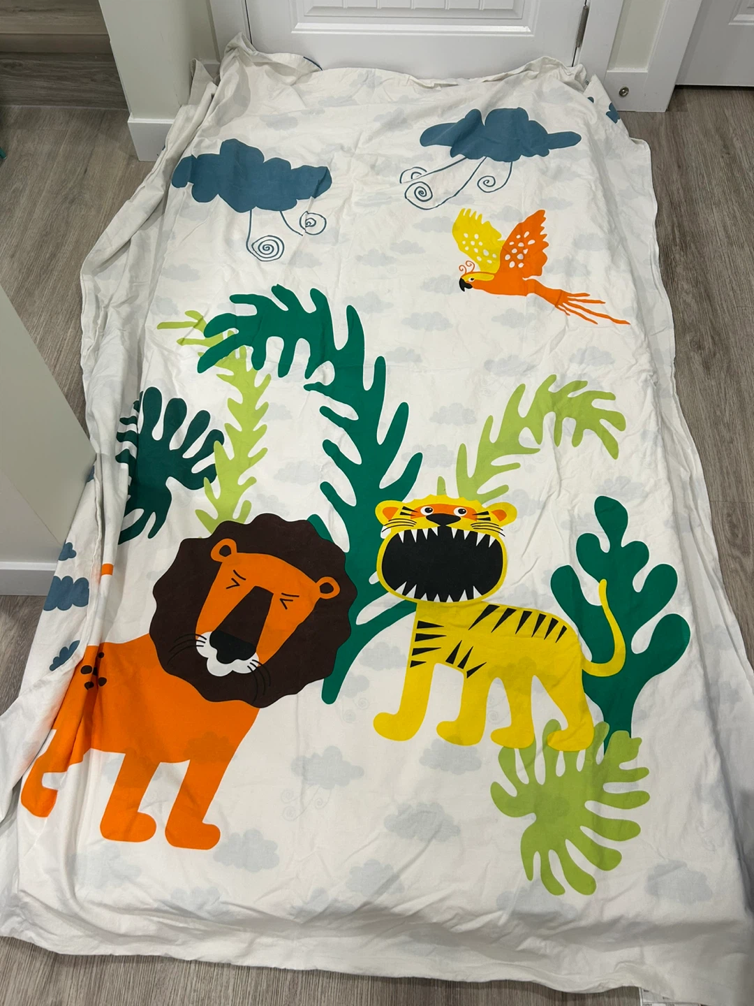 Kids foam mattress and duvet cover with pillows - photo 4