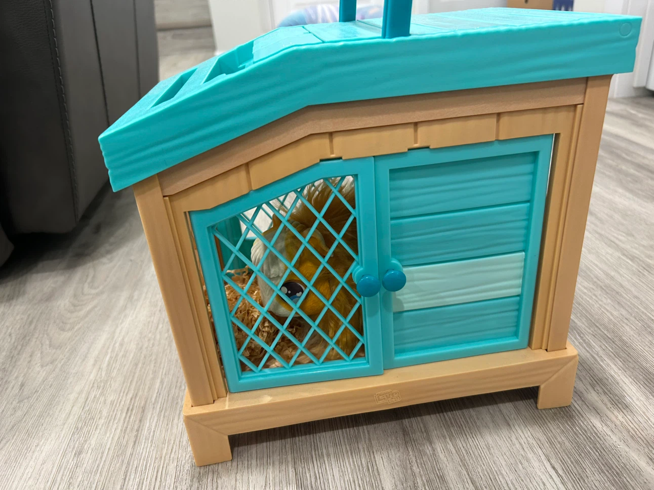 Little Live Pets Mama Surprise Guinea Pig Hutch with 3 Babies - photo 2