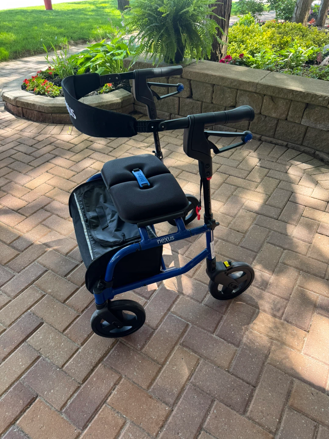 NEXUS 3 SUPER LOW WALKER ROLLATOR DELIVERED - photo 2