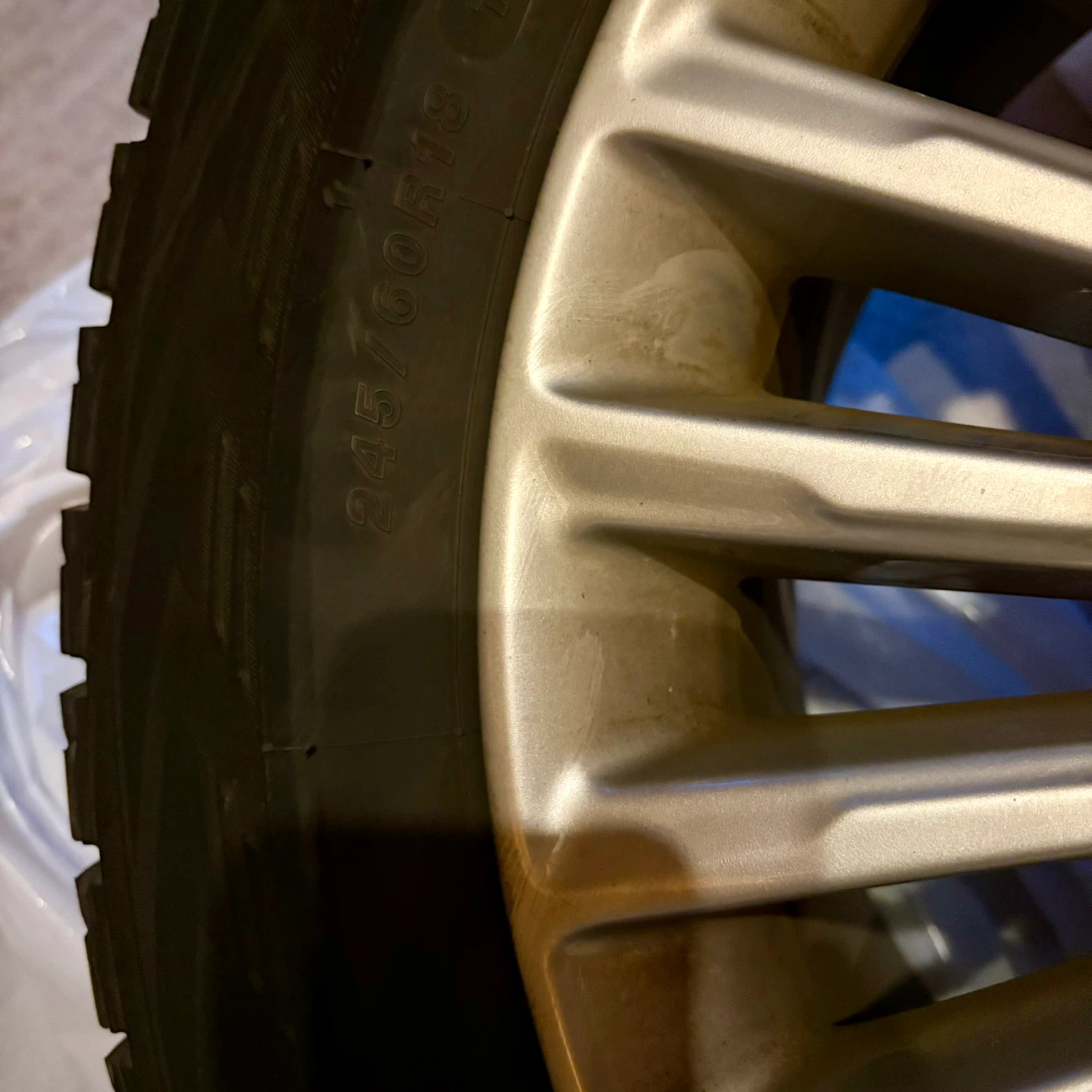OEM Lincoln 18” Wheels + Yokohama Winter Tires - photo 2