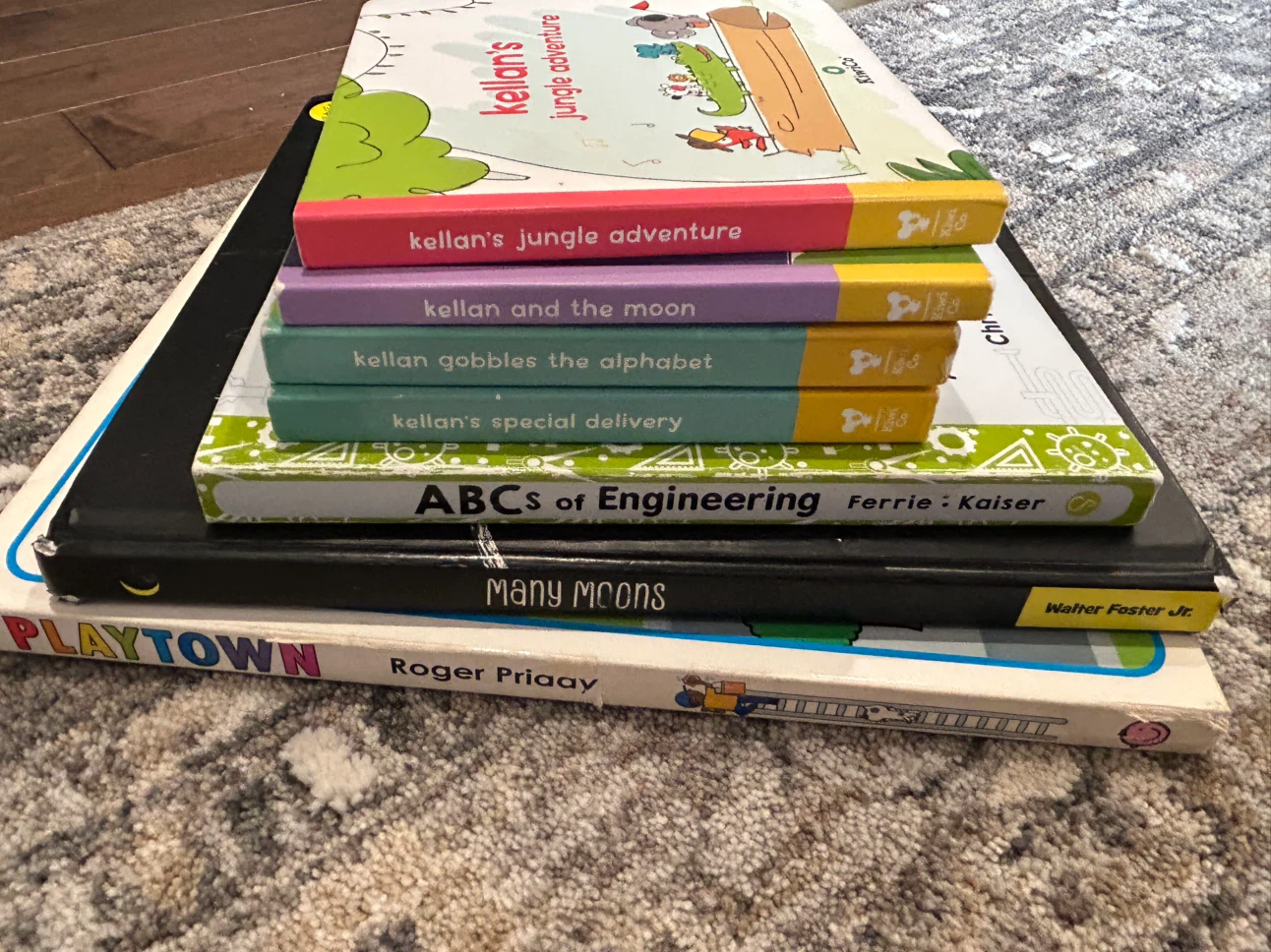 Board books, Amazing Animals Interactive Board Book - photo 4