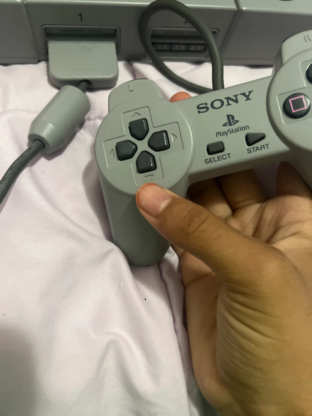 Sony PlayStation 1 Console Bundle with Team Rocket Rescue Game - photo 3
