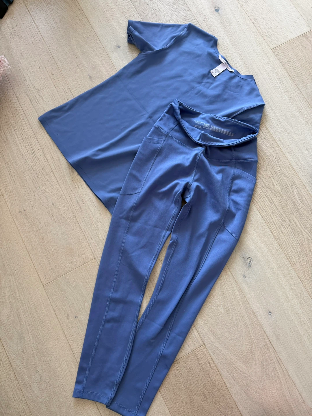 Victoria's Secret Sport T-shirt and Leggings Set