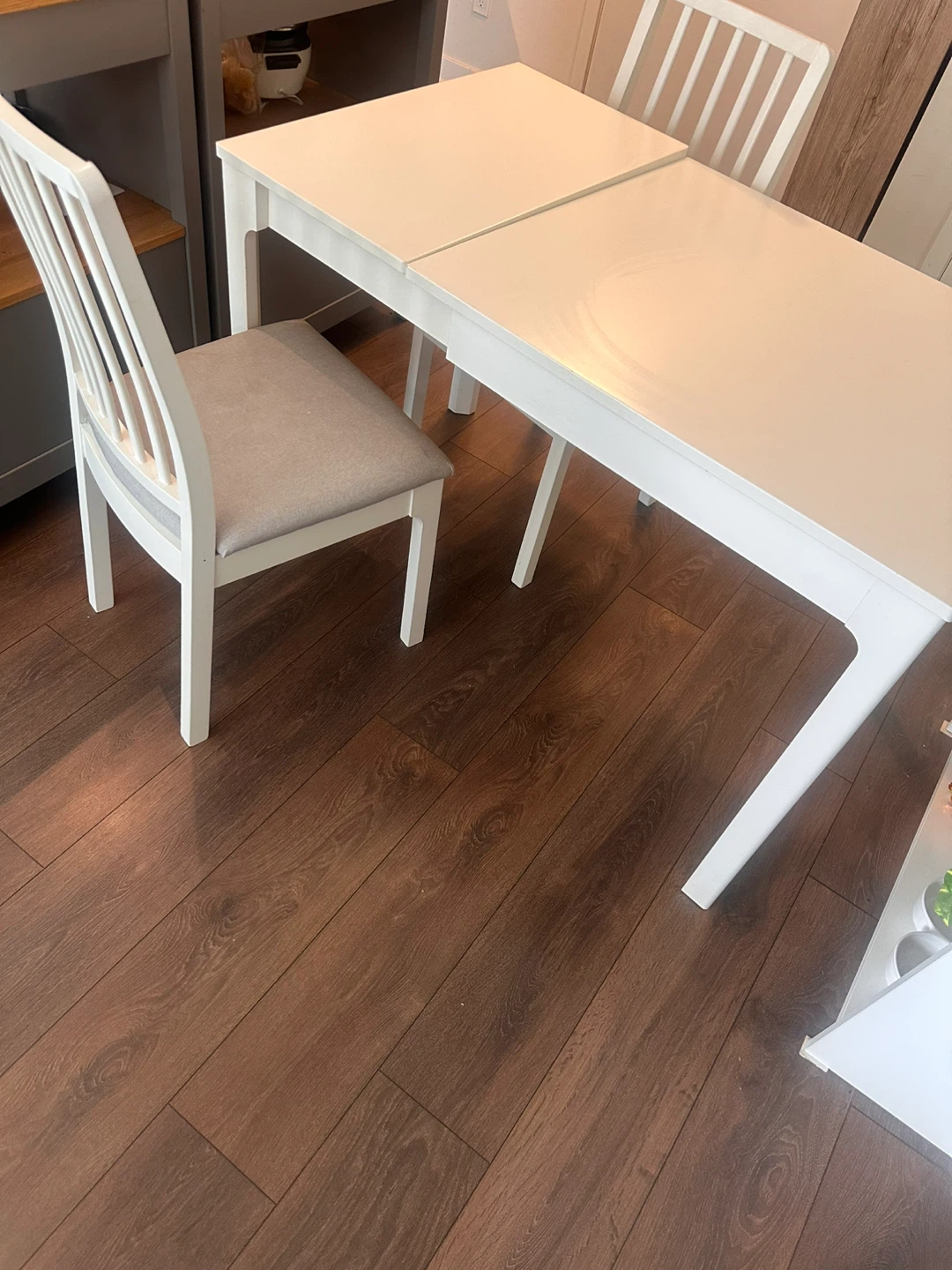 White Extendable Dining Table and 2 Chairs - photo 2