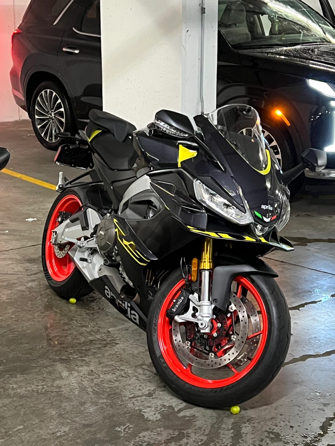 2026 Aprilia RS 660 Venom Yellow with Custom Acessories