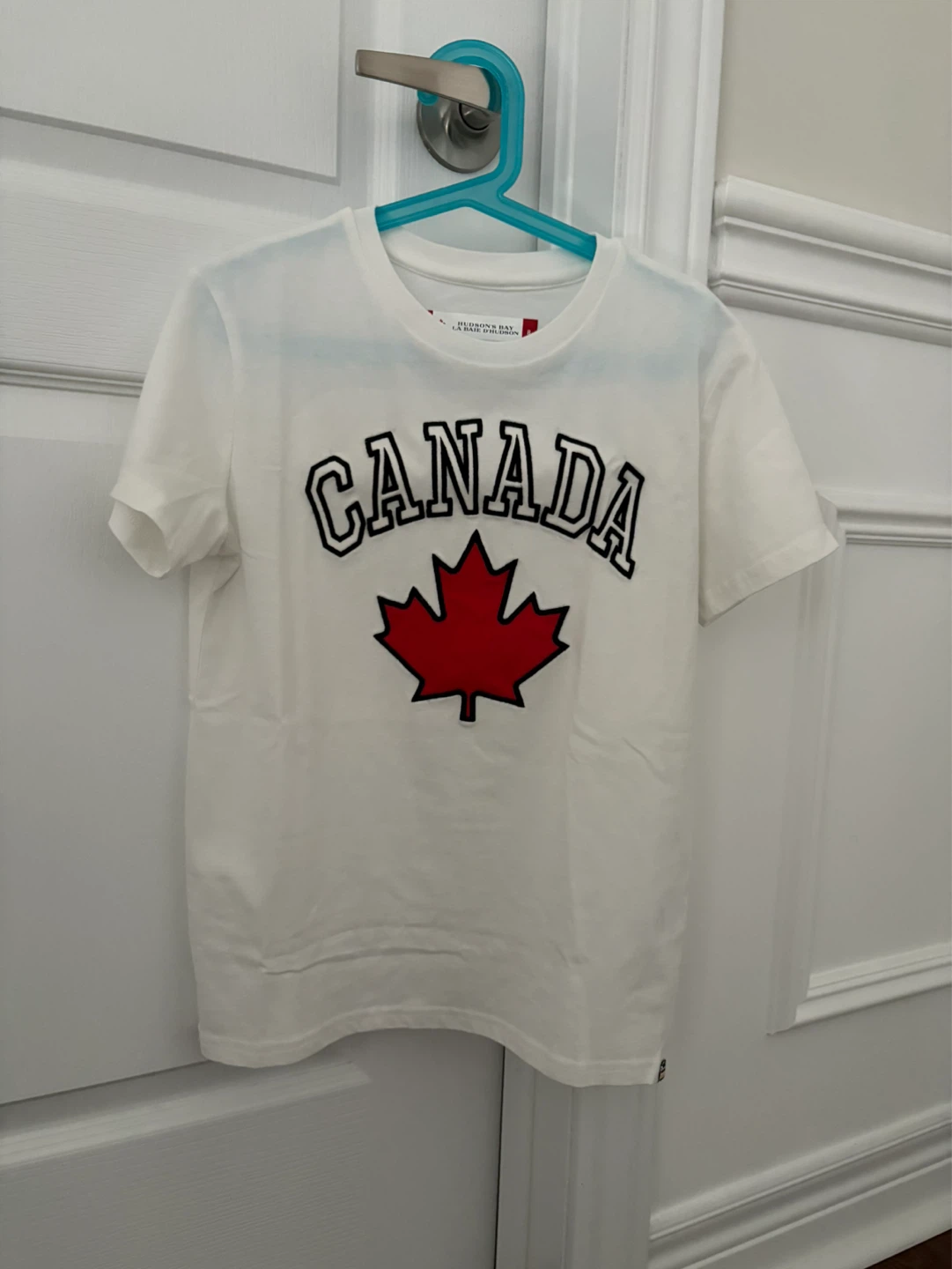 Hudson's Bay White Canada Maple Leaf T-Shirt Size 8