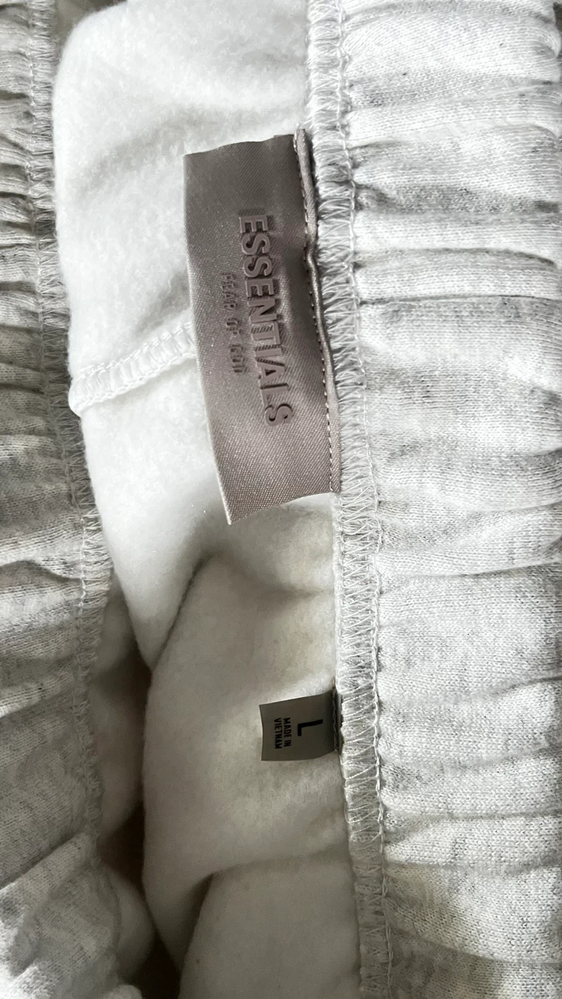 ESSENTIALS Fear of God Grey Sweat Shorts - photo 3