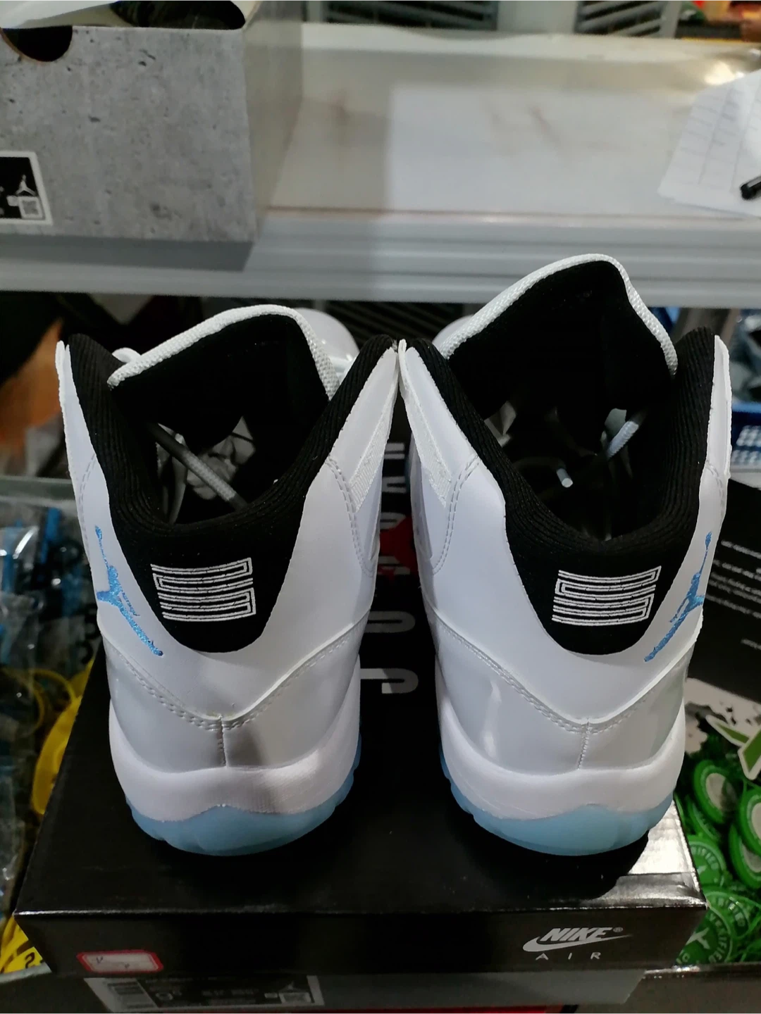 Air Jordan 11 Legend blue - photo 2