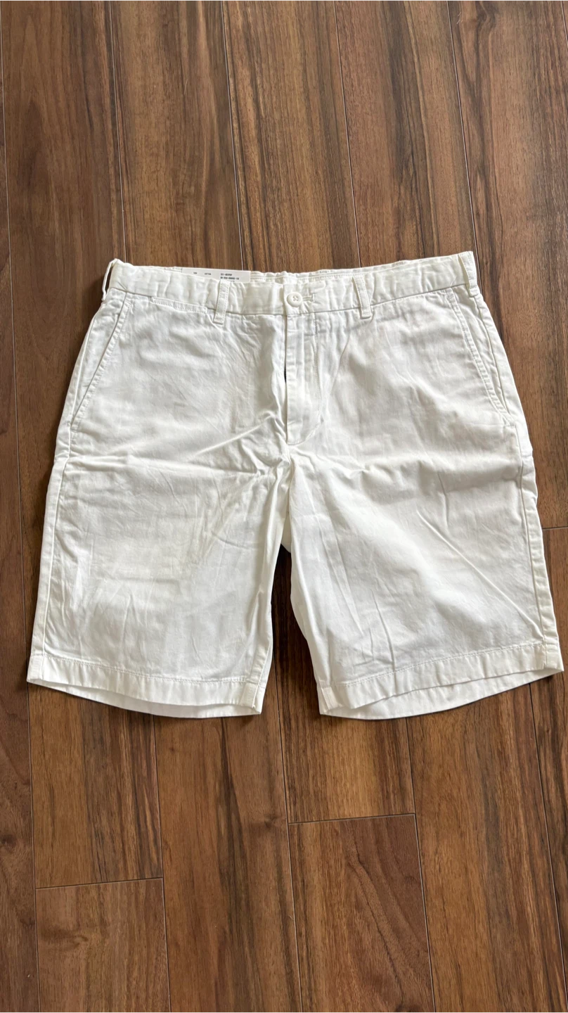 Uniqlo White Chino Shorts - Size M