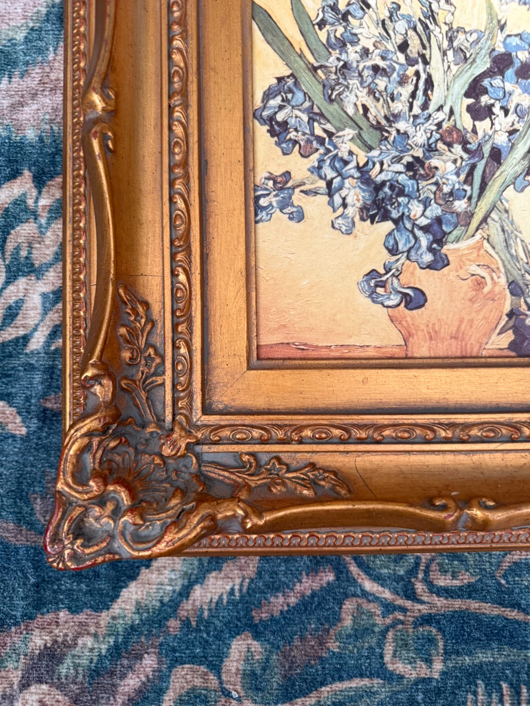 Ornate frame with textured print - photo 5