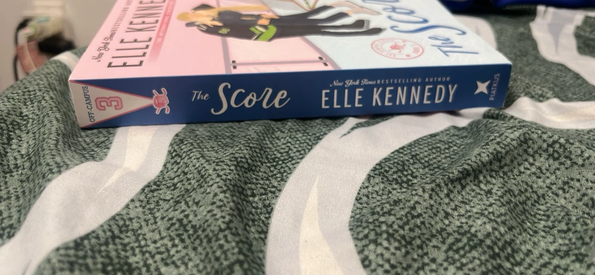 The Score by Elle Kennedy Book - photo 4