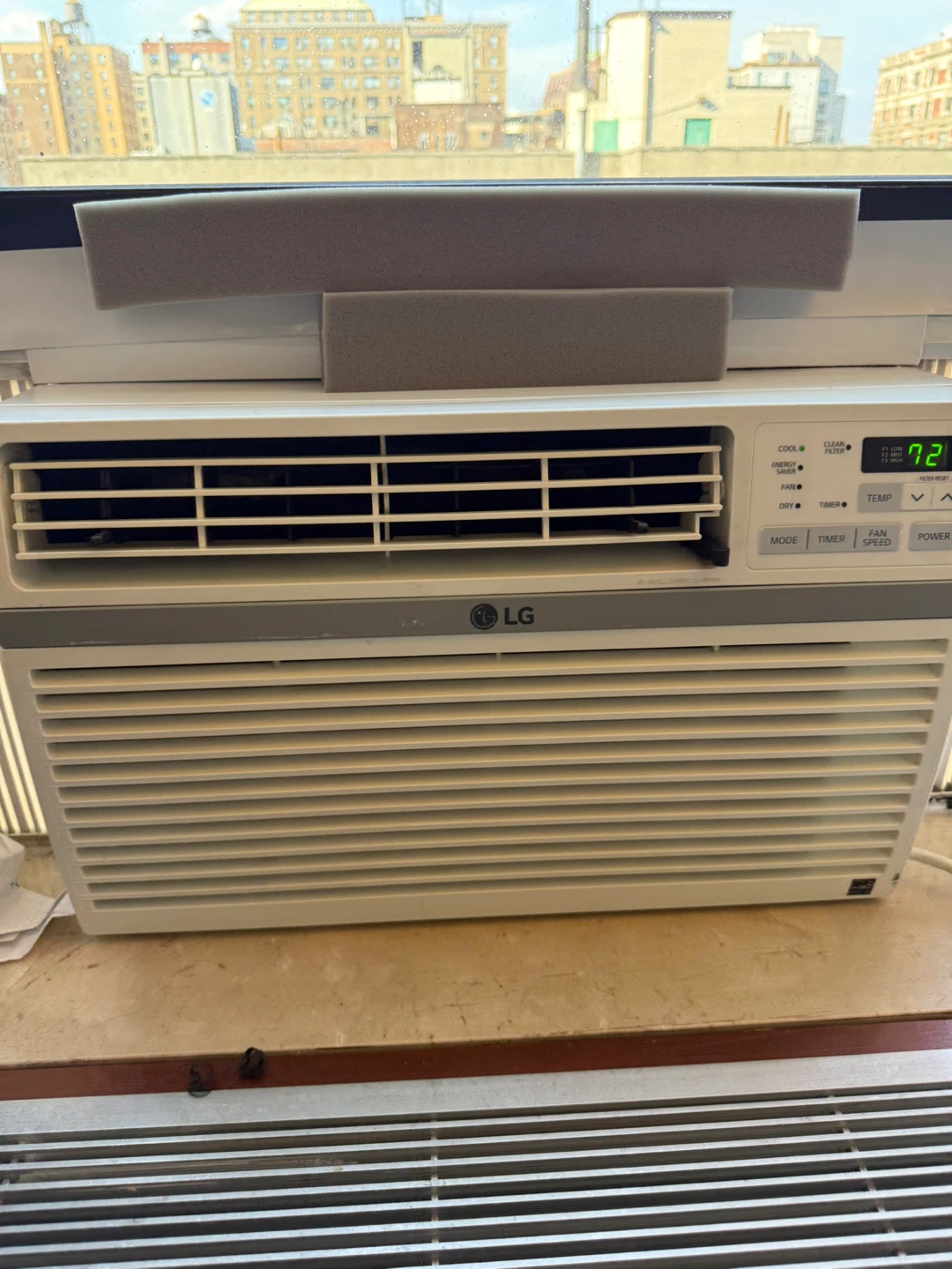 LG Window Air Conditioner - 8,000 BTU