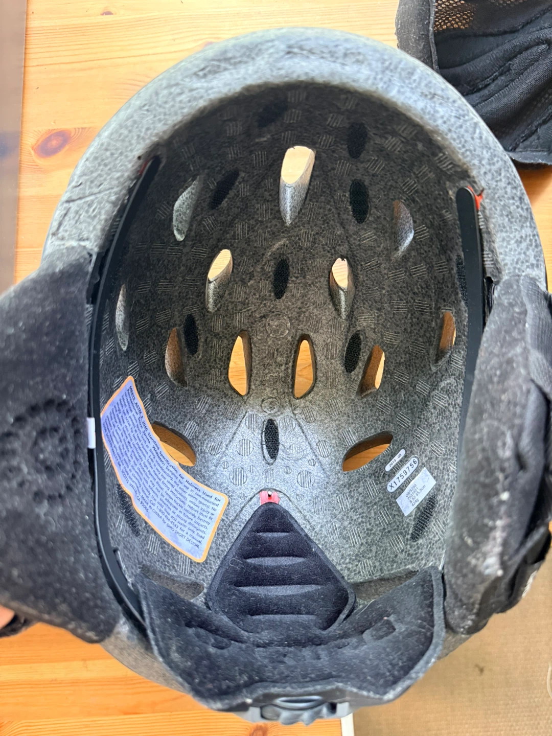 GIRO Ski Helmet Size S - photo 4