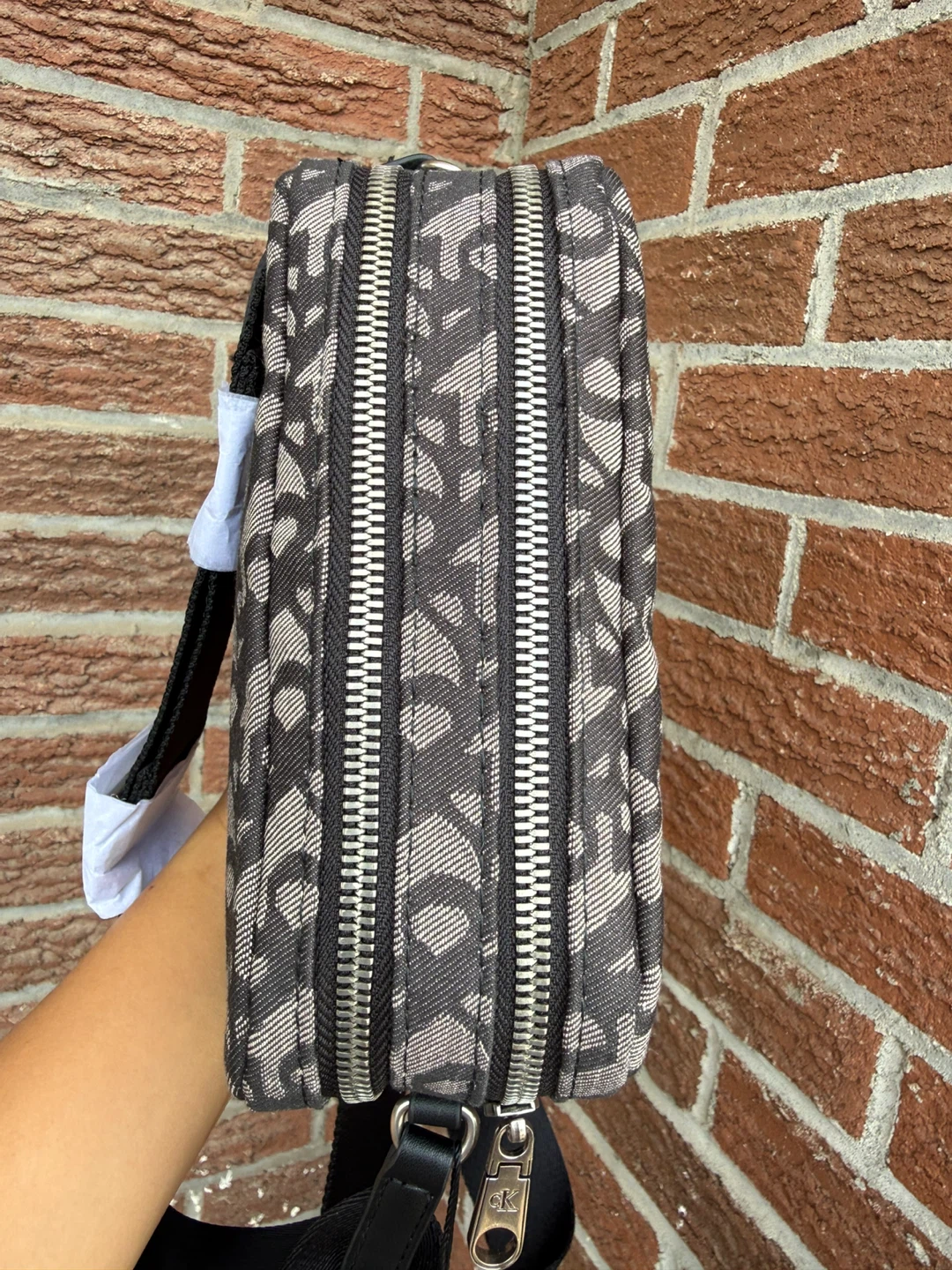 Calvin Klein Crossbody Bag | Brand New - photo 5