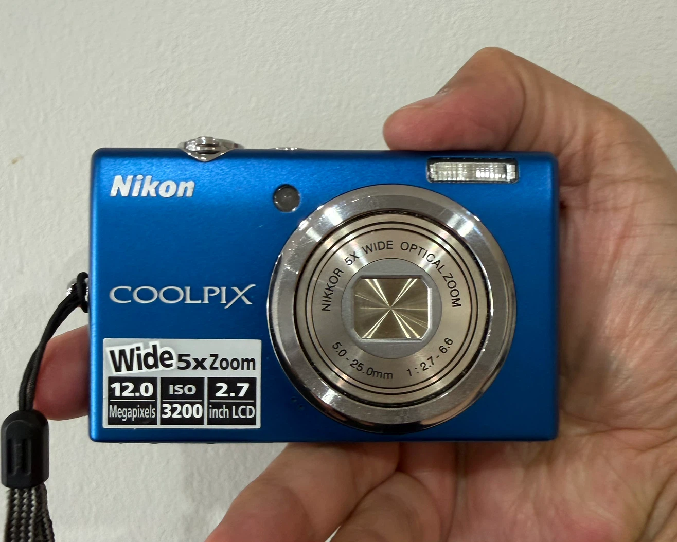 Nikon COOLPIX S570 Digital Camera