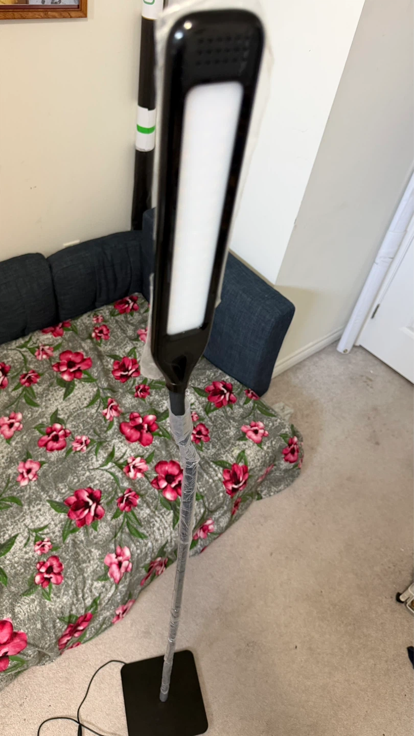 Adjustable LED Floor Lamp - photo 3
