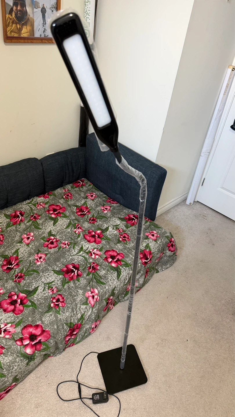 Adjustable LED Floor Lamp