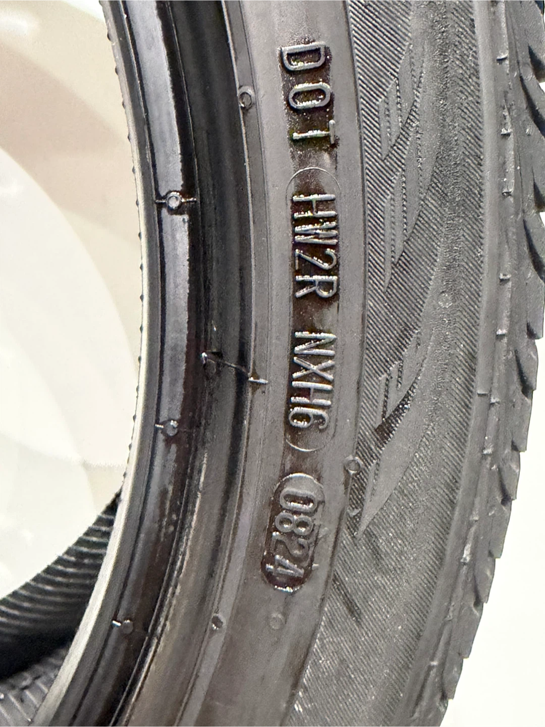 Continental ContiProContact 235/40 R18 95H Extra Load Tire - photo 2