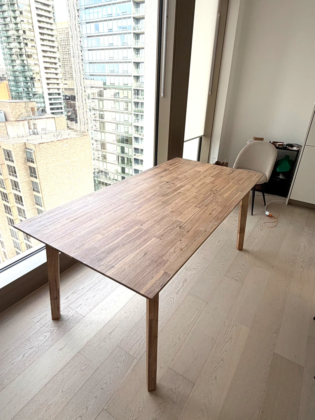 Like New Structube Kebanne Wooden Dining Table seats 6 - photo 2