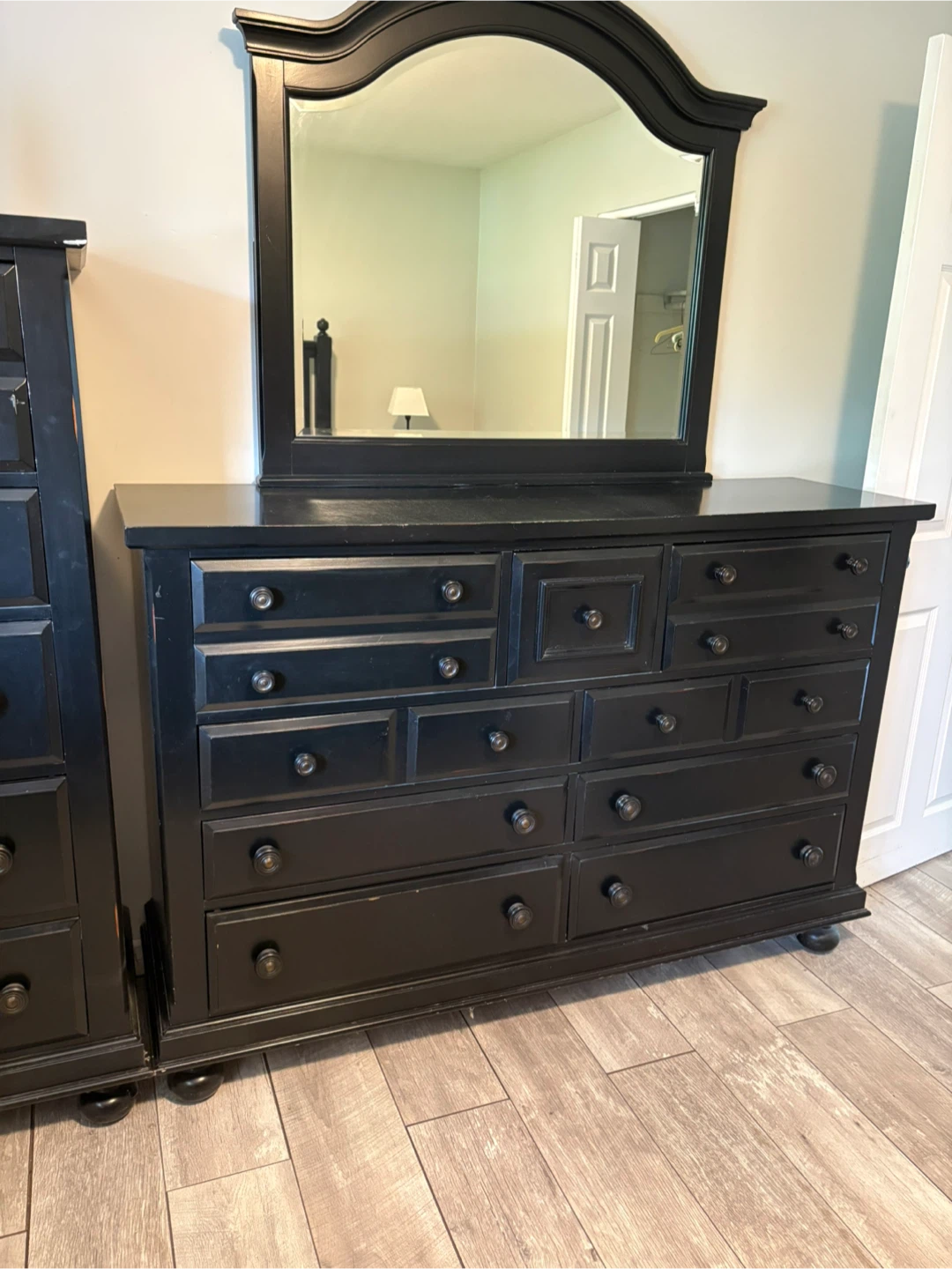 Bedroom suite-5 pieces with mirror - photo 3