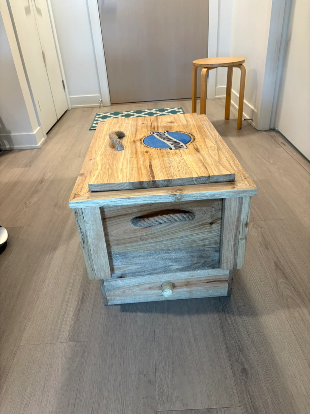 Belgian Moon Wooden Cooler Chest - photo 2