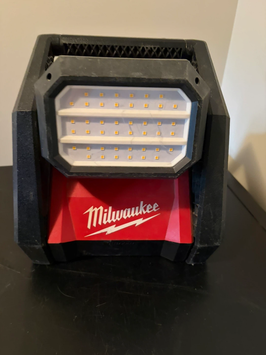 Milwaukee floodlight - photo 2