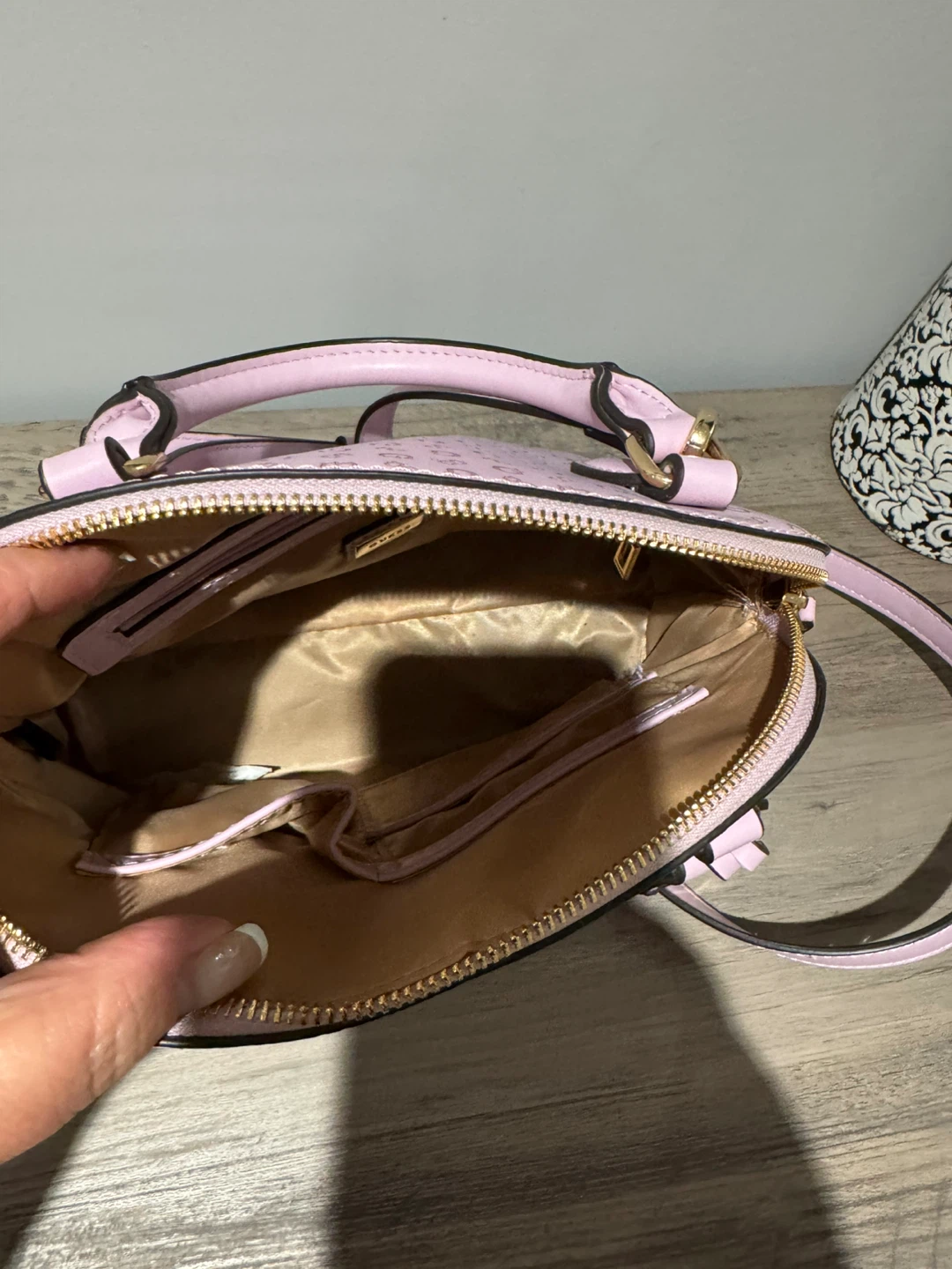 Guess Pink Monogram Dome Satchel Handbag - photo 3