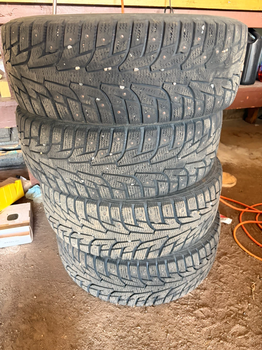 185/60R14 Studded Winters