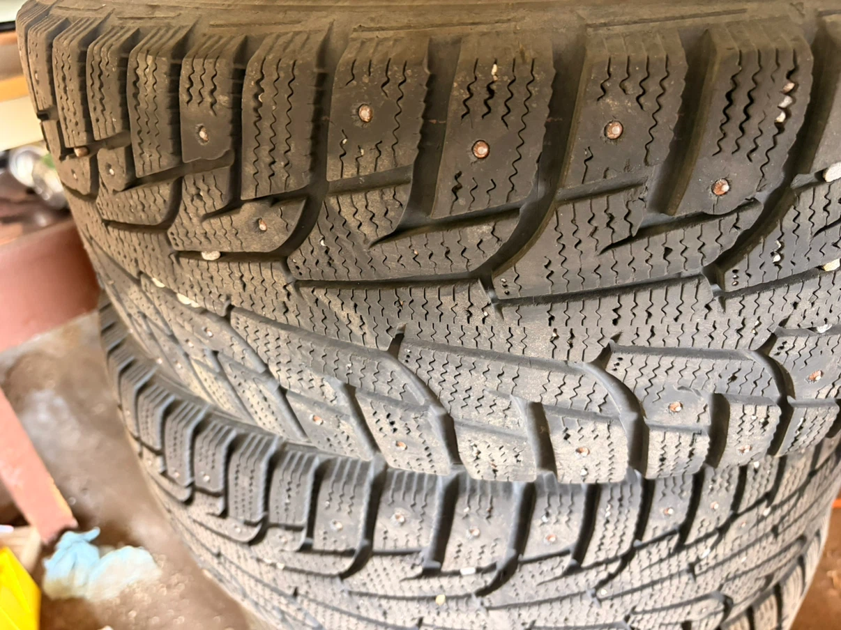 185/60R14 Studded Winters - photo 2