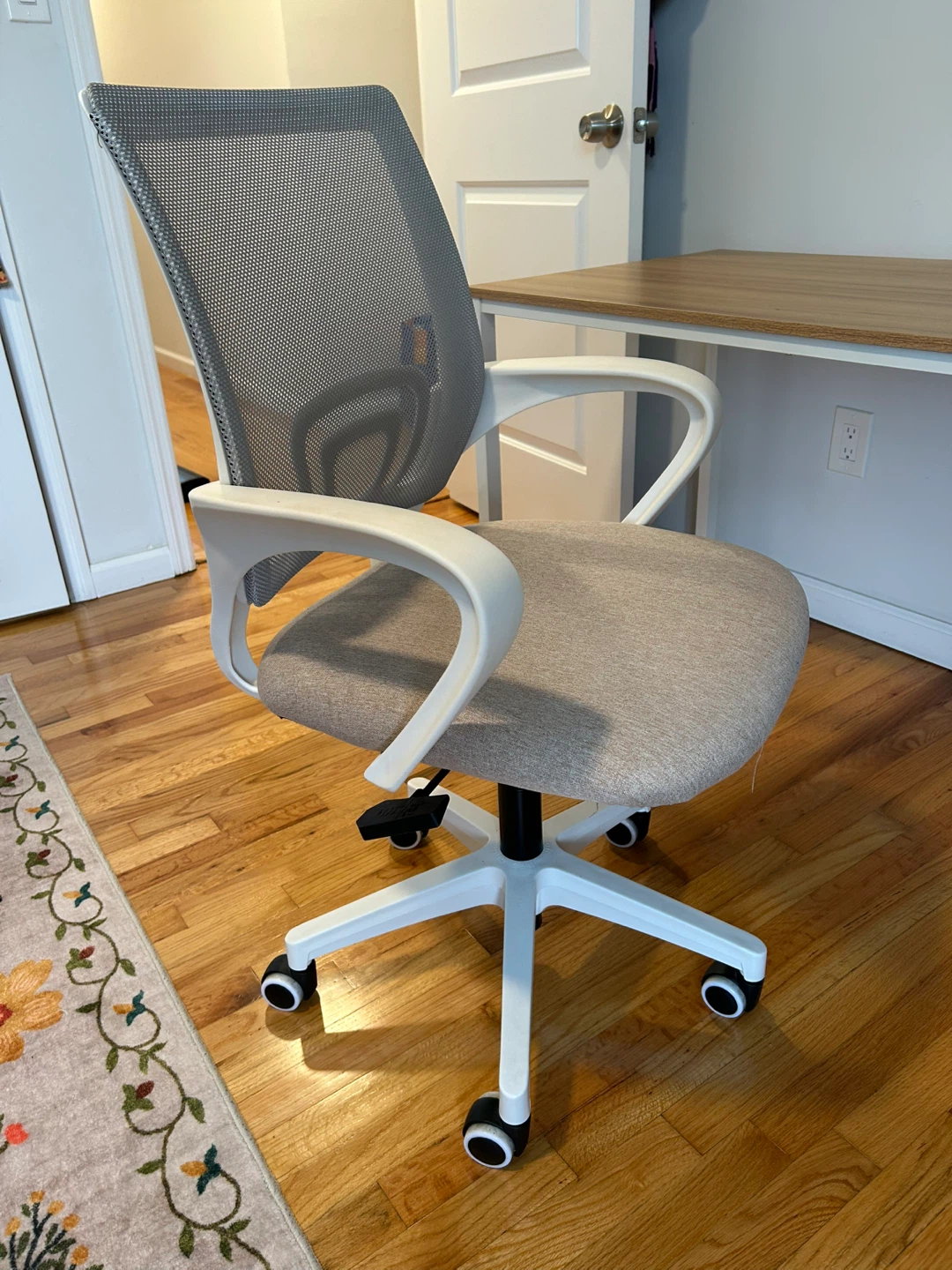 Home office desk and chair - photo 2