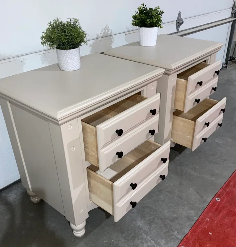 Hardwood rustic nightstands - photo 2