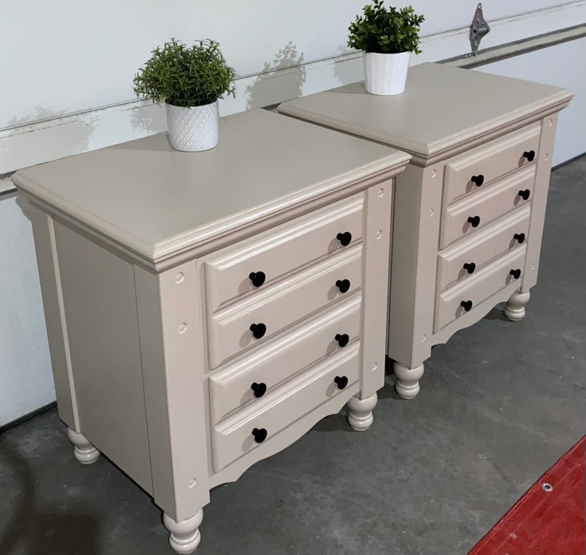 Hardwood rustic nightstands - photo 3