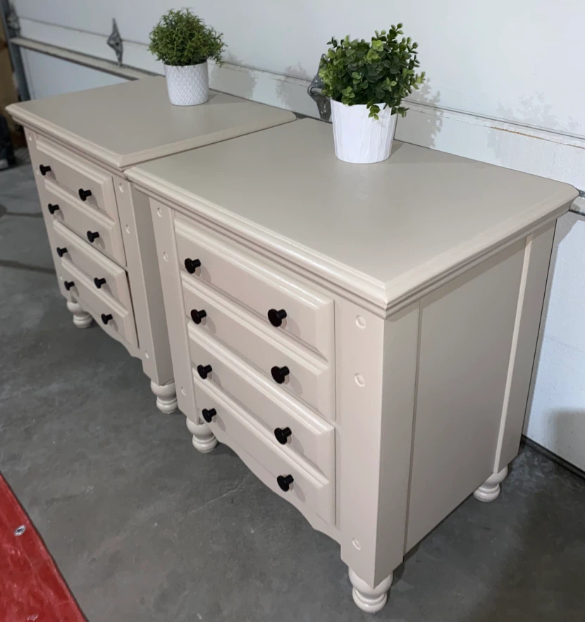 Hardwood rustic nightstands - photo 4