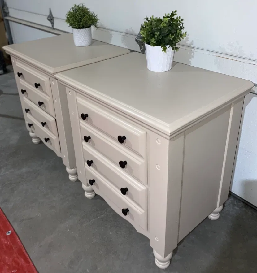 Hardwood rustic nightstands - photo 4