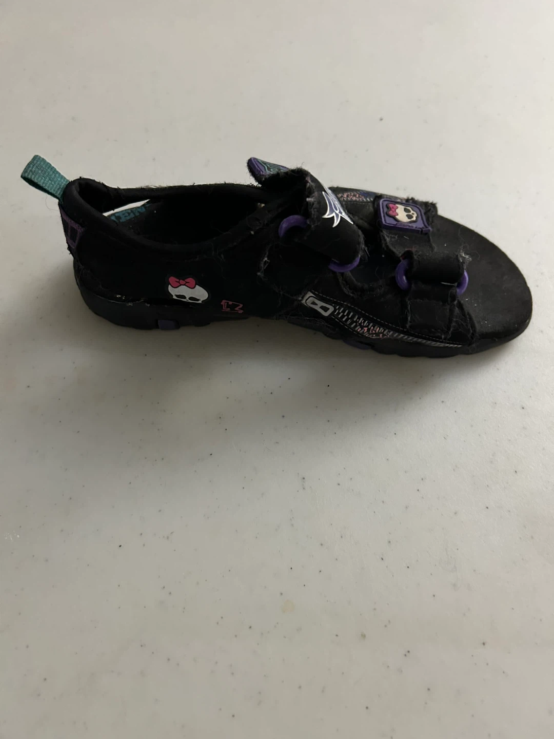 Monster High Black Sandals Kids size 1 - photo 2