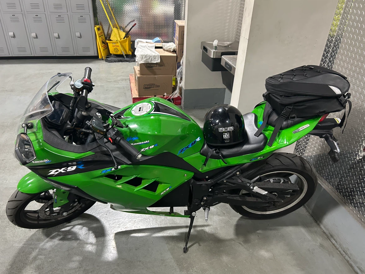 Electric motorcycle - photo 2