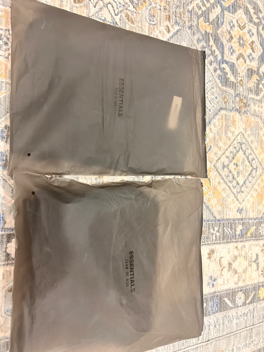 Essentials fear of god T-Shirt and Shorts - photo 4