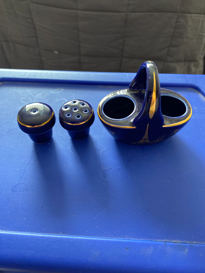 Vintage Limoges mini cobalt blue shaker set - photo 3
