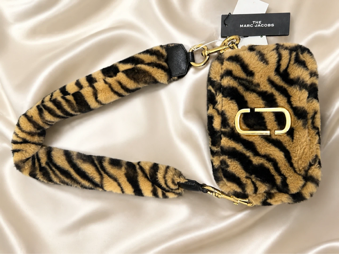 Marc Jacobs The Snapshot Camera Bag - Tiger Print Faux Fur - photo 5