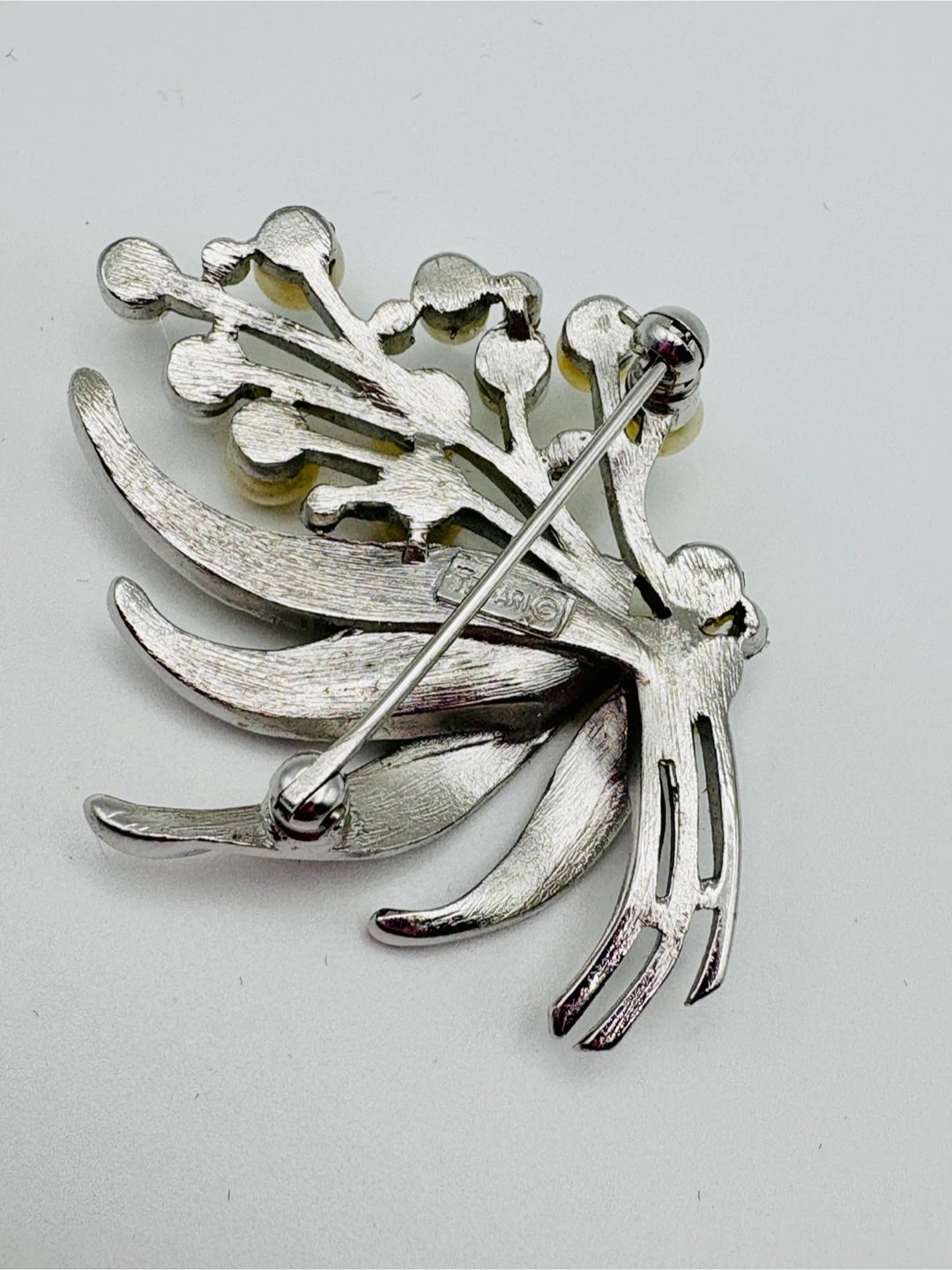 Vintage Crown Trifari Brooch with Faux Pearls and Rhinestones - photo 3