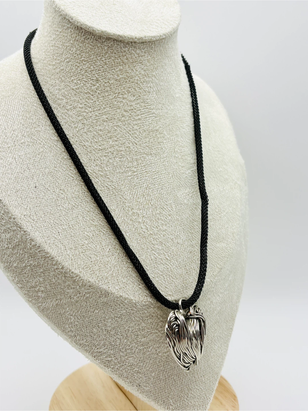 Silver Tone Wire Wrapped Heart Pendant Necklace - photo 3