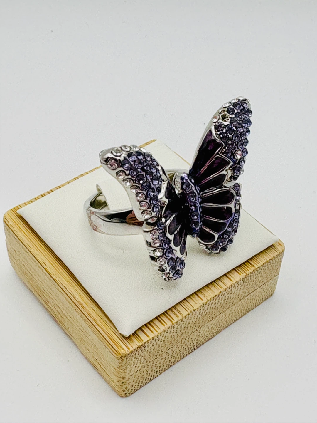 Sparkly Butterfly Ring Size 8 - photo 3
