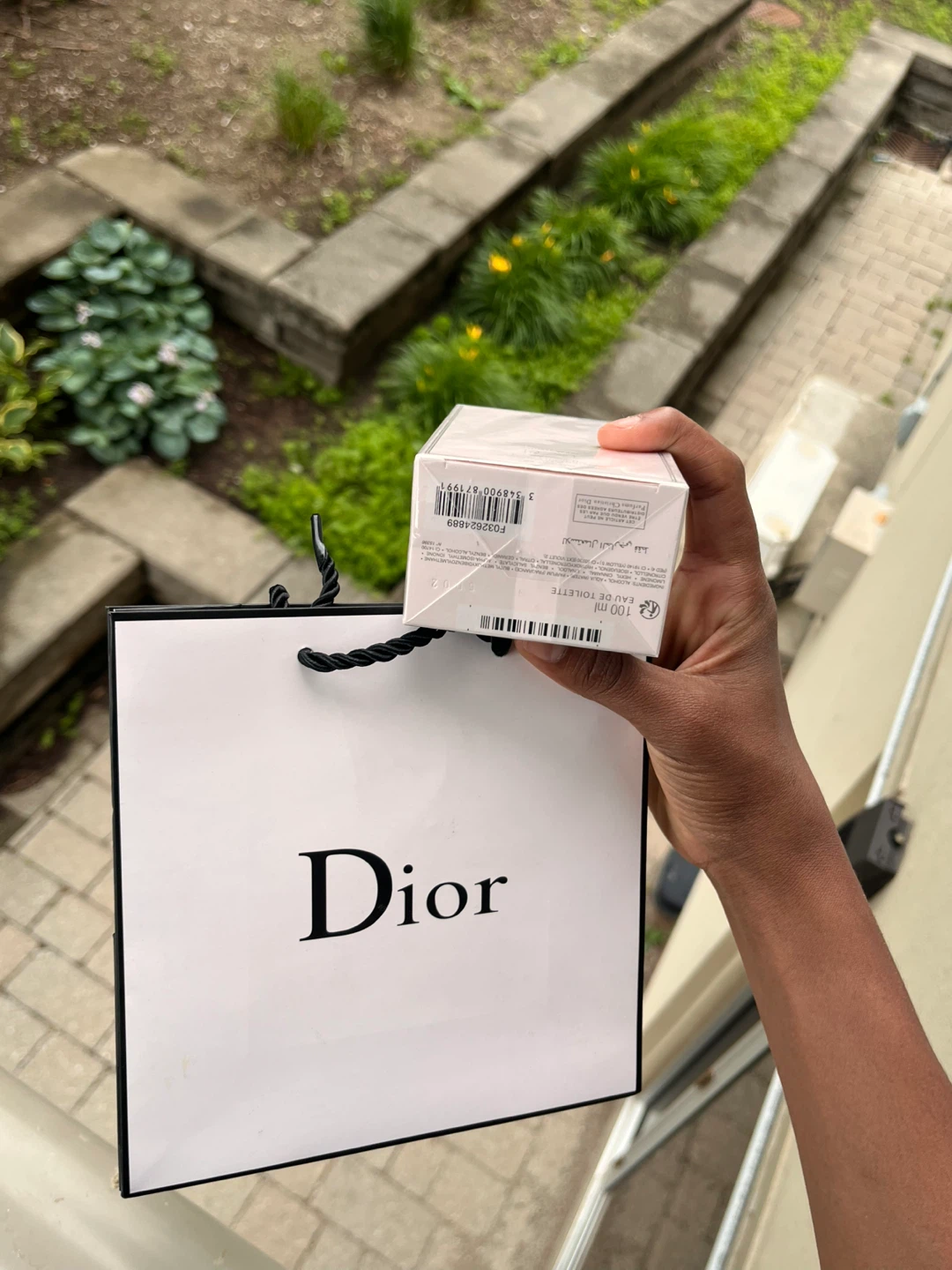 Dior Miss Dior Blooming Bouquet Eau de Toilette Natural Spray - photo 3
