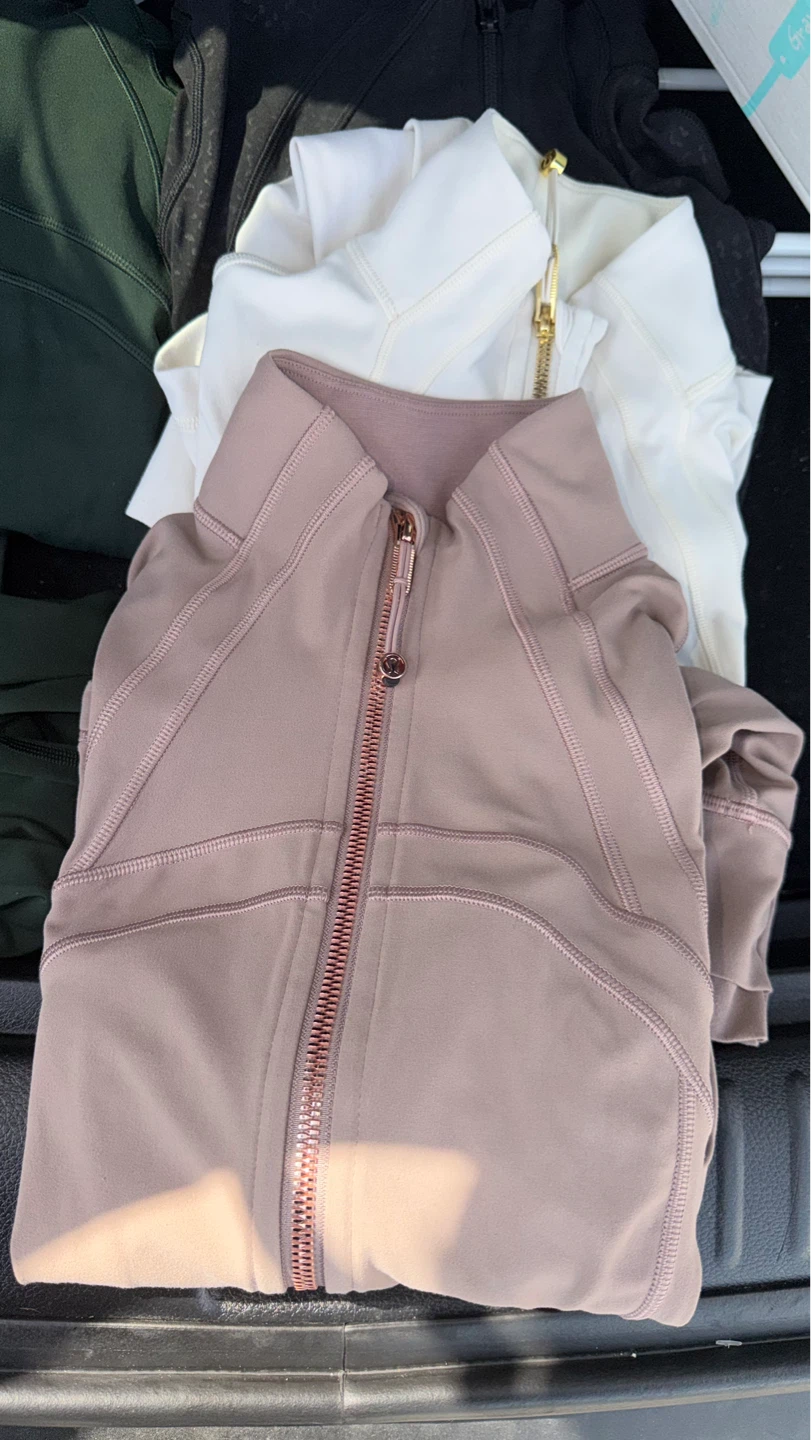Lululemon Jackets and Leggings Bundle - photo 5