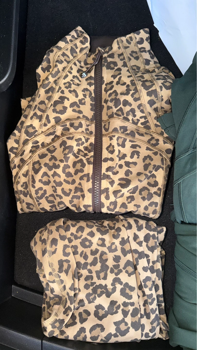 Lululemon Jackets and Leggings Bundle - photo 2